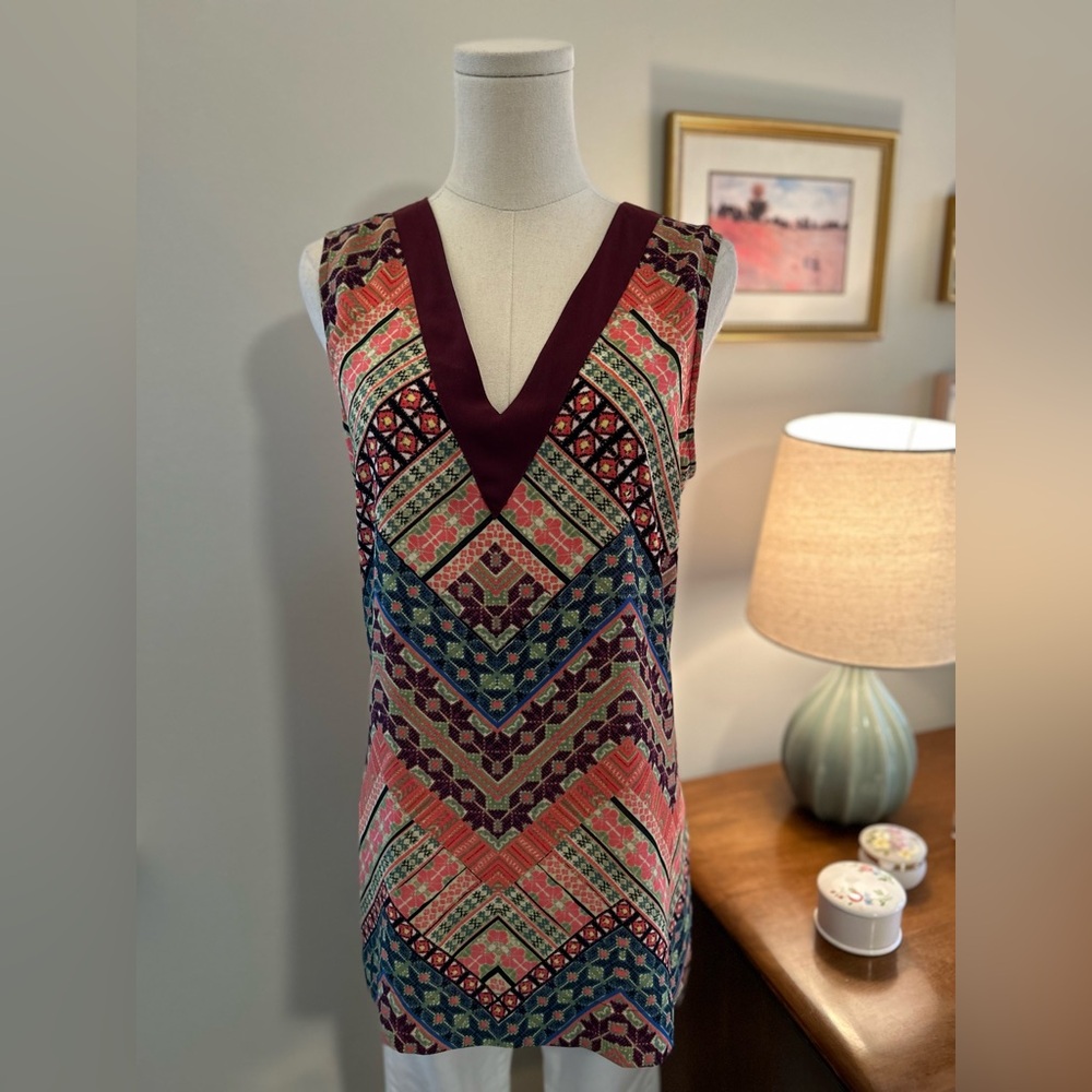 NYDJ Sleeveless Blouse with V Neck